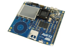Nové mikrokontroléry Atmel s vysokorychlostní komunikací