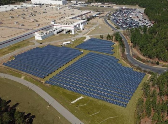 Už během března 2021 spustil Bridgestone u své továrny v Jižní Karolíně (USA) novou fotovoltaickou solární elektrárnu o výkonu 2 MW. 