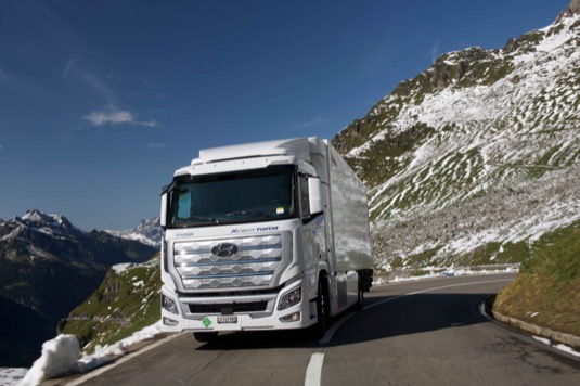 Vodíkové náklaďáky Hyundai už ve Švýcarsku najely přes milion kilometrů
