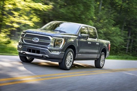 Ford nahradí naftovou verzi svého legendární pickupu hybridem