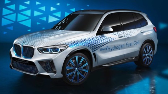 auto na vodík BMW X5 i NEXT Fuel Cell