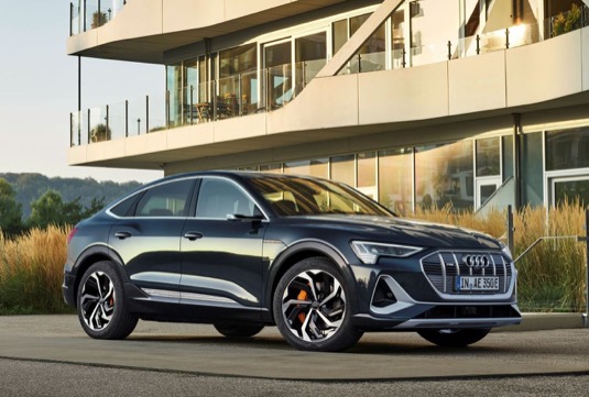  Nové Audi e-tron Sportback sdílí nejmodernější techniku elektrického pohonu s elektricky poháněným luxusním SUV Audi e-tron.