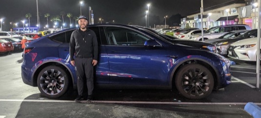 auto elektromobil Tesla Model Y