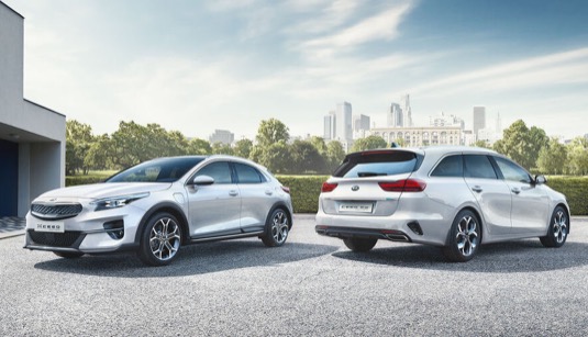 auto Kia plug-in hybridní veze XCeed a Ceed Sportswagon